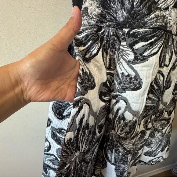 Vera Wang Black and White Floral Cocktail Mini Dress - Picture 7 of 11